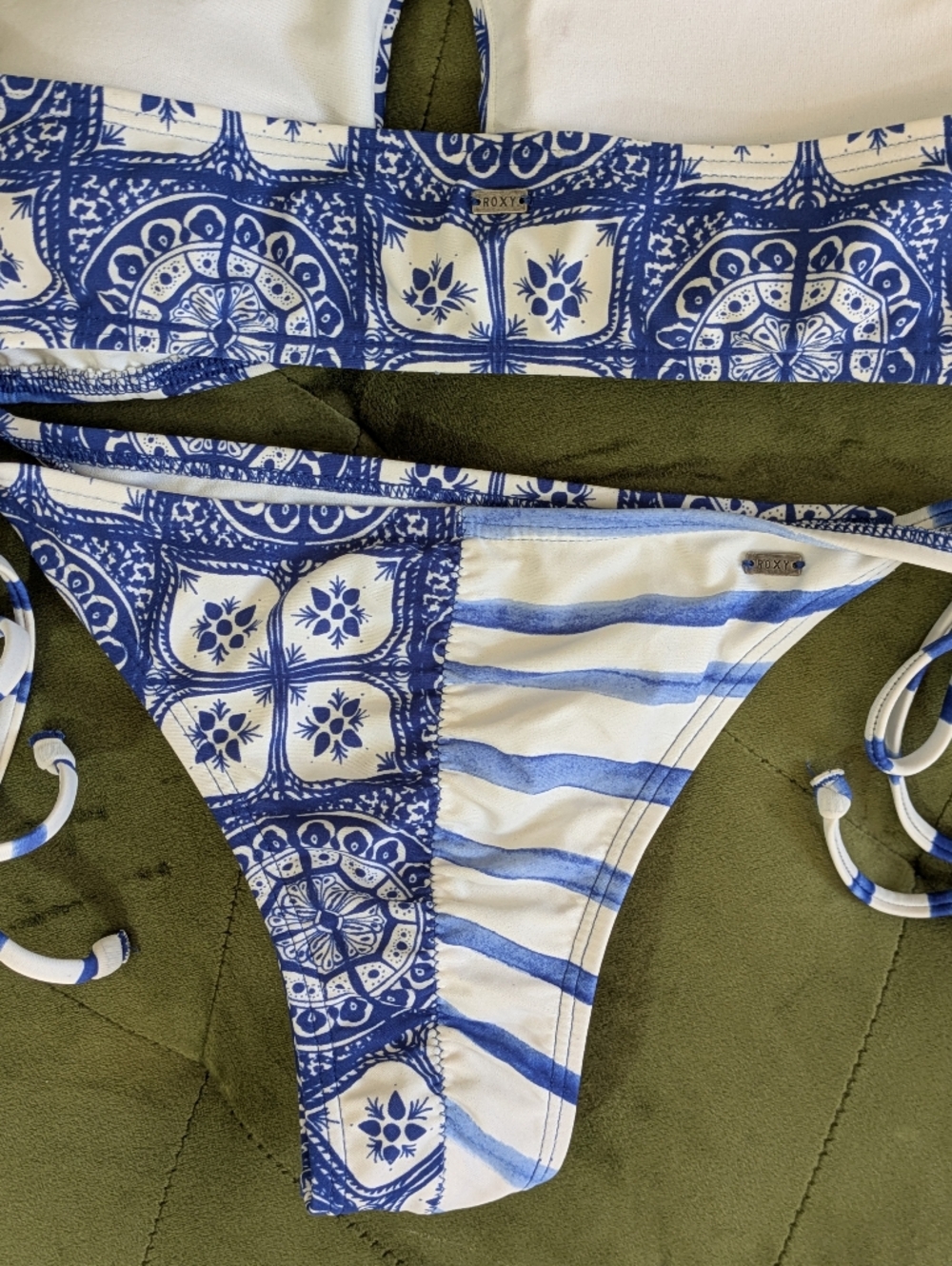 Roxy Bikini Santorini Swimsuit Blue Cheeky Sexy Unique Pattern Size small Vacay - Picture 6 of 8